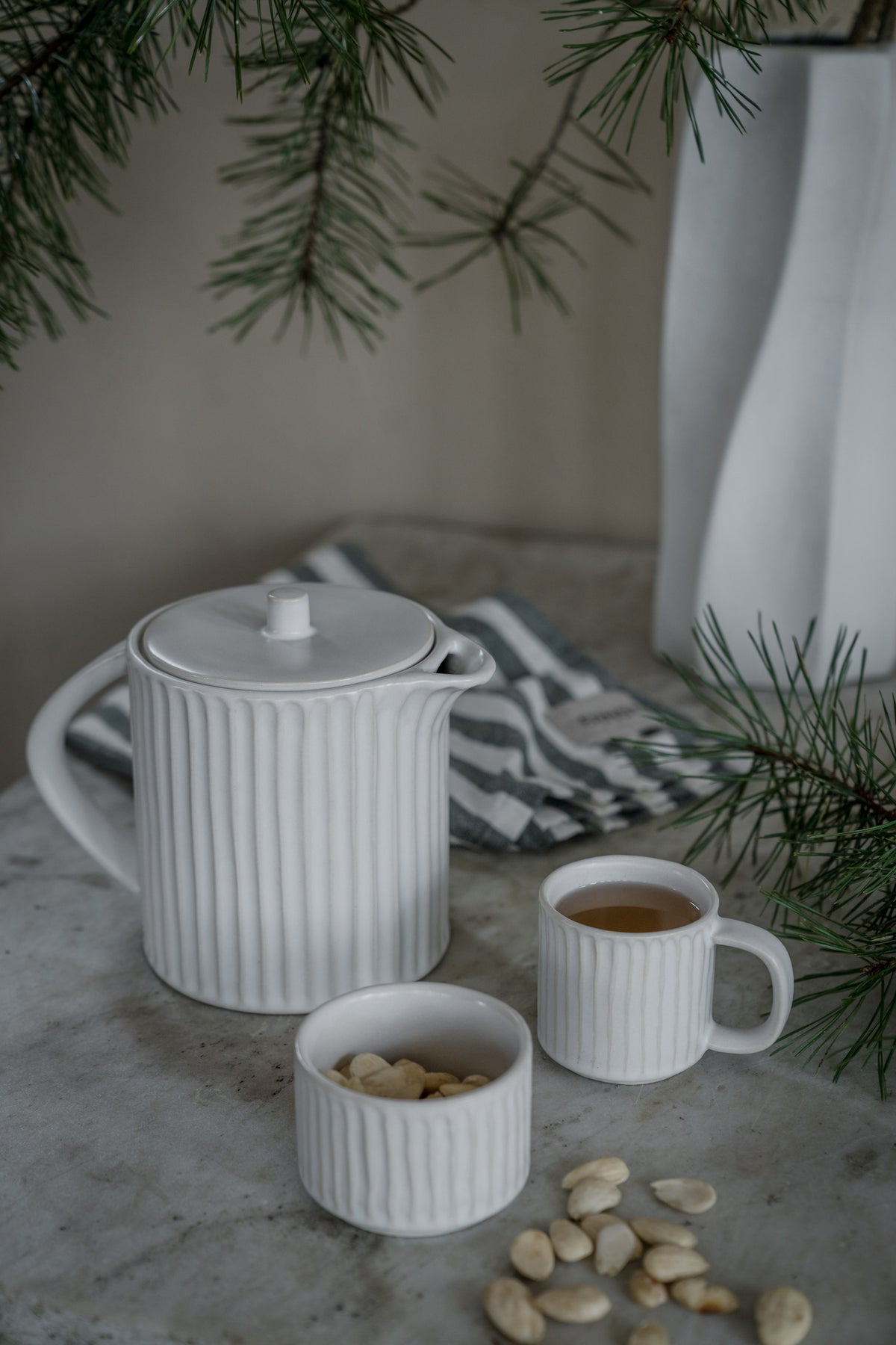 Glöggkanna med värmare naturvit